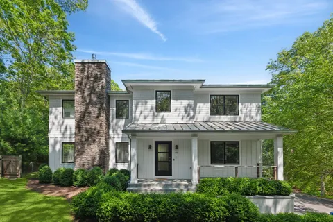 15 Wood, East Hampton, NY 11937