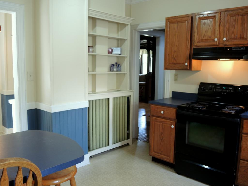 44 Kingsley Avenue Rutland, VT 05701 - Photo 8 of 21