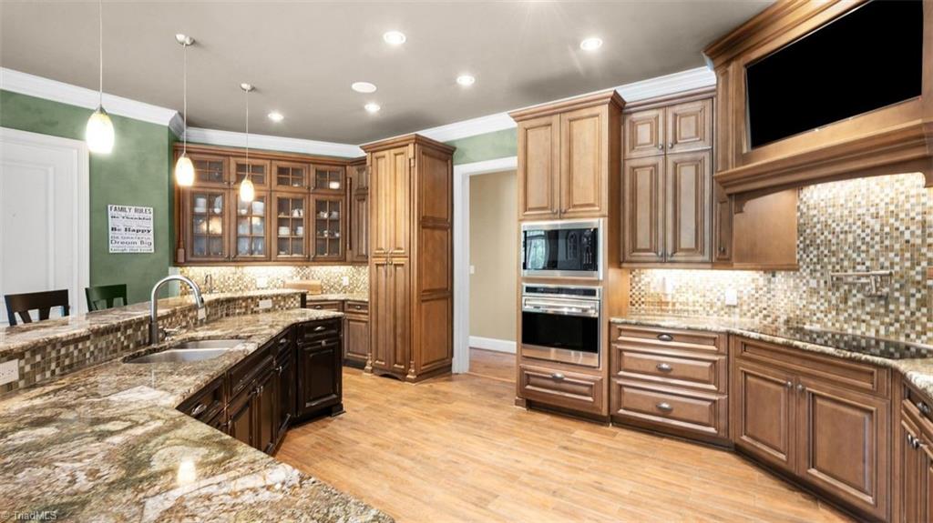 636 Lee Road Thomasville, NC 27360 - Photo 9 of 48