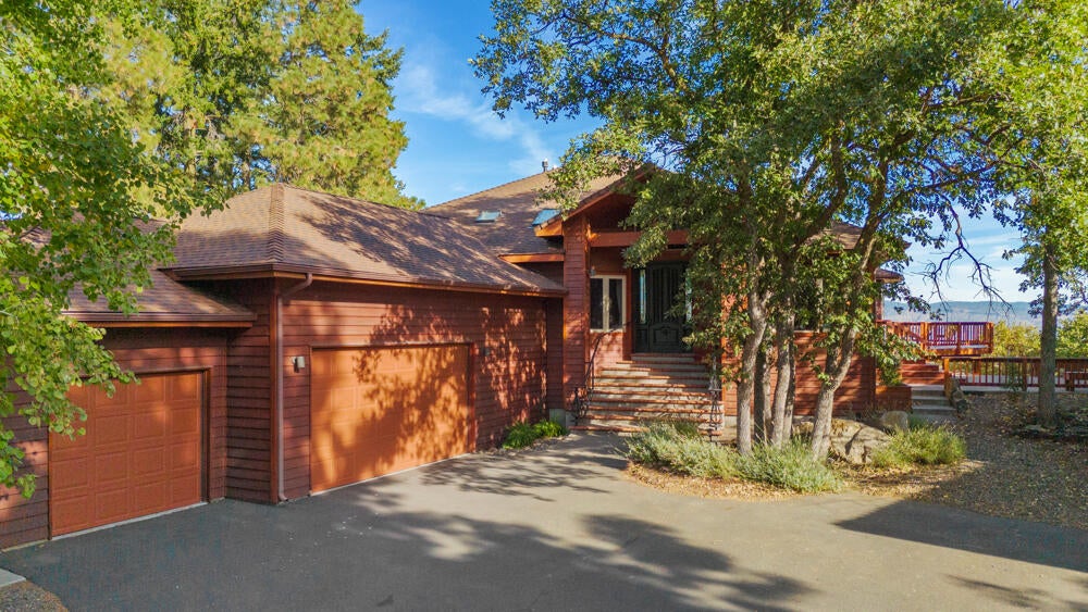 11147 Kestrel Road Klamath Falls, OR 97601 - Photo 1 of 66 One of the best views at the Running Y !