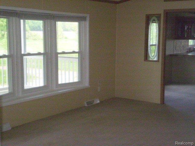 5123 Shoemaker Road Almont, MI 48003 - Photo 2 of 13 Shoemaker 5123 Living Room