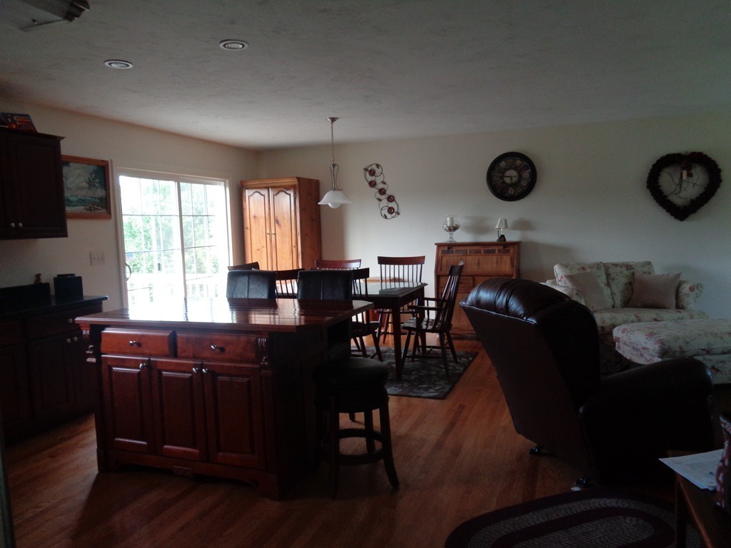 92 Cortis Road Dudley, MA 01571 - Photo 15 of 20 Gallery Image 15