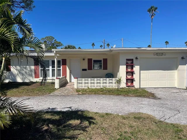 $2,450 | 1844 Bayshore Boulevard, Dunedin, FL 34698