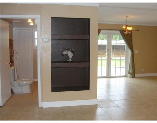 2225 B Road Loxahatchee, FL 33470 - Photo 9 of 16 Additional Photo