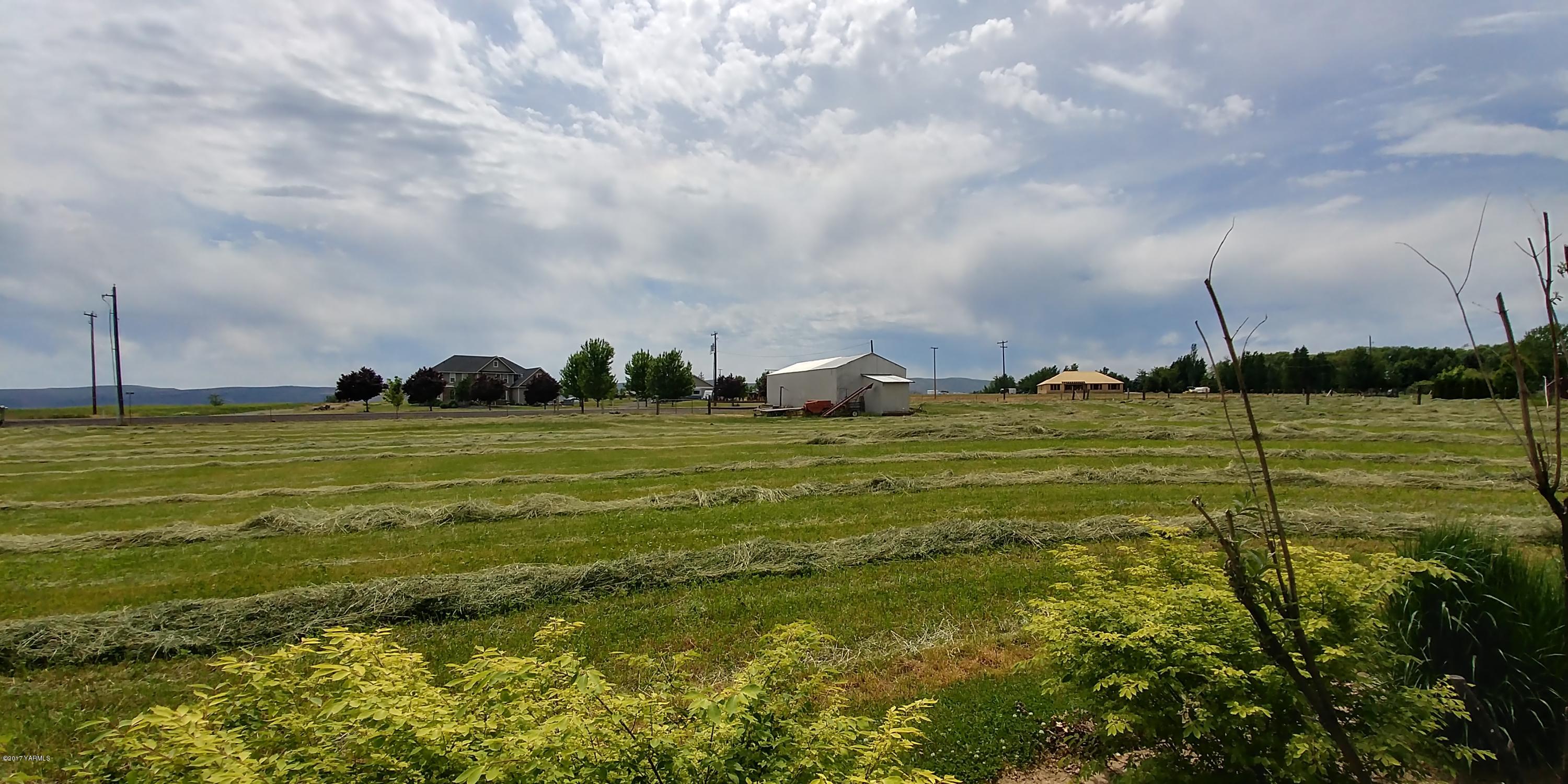 14721 Fisk Road Yakima, WA 98908 - Photo 5 of 20