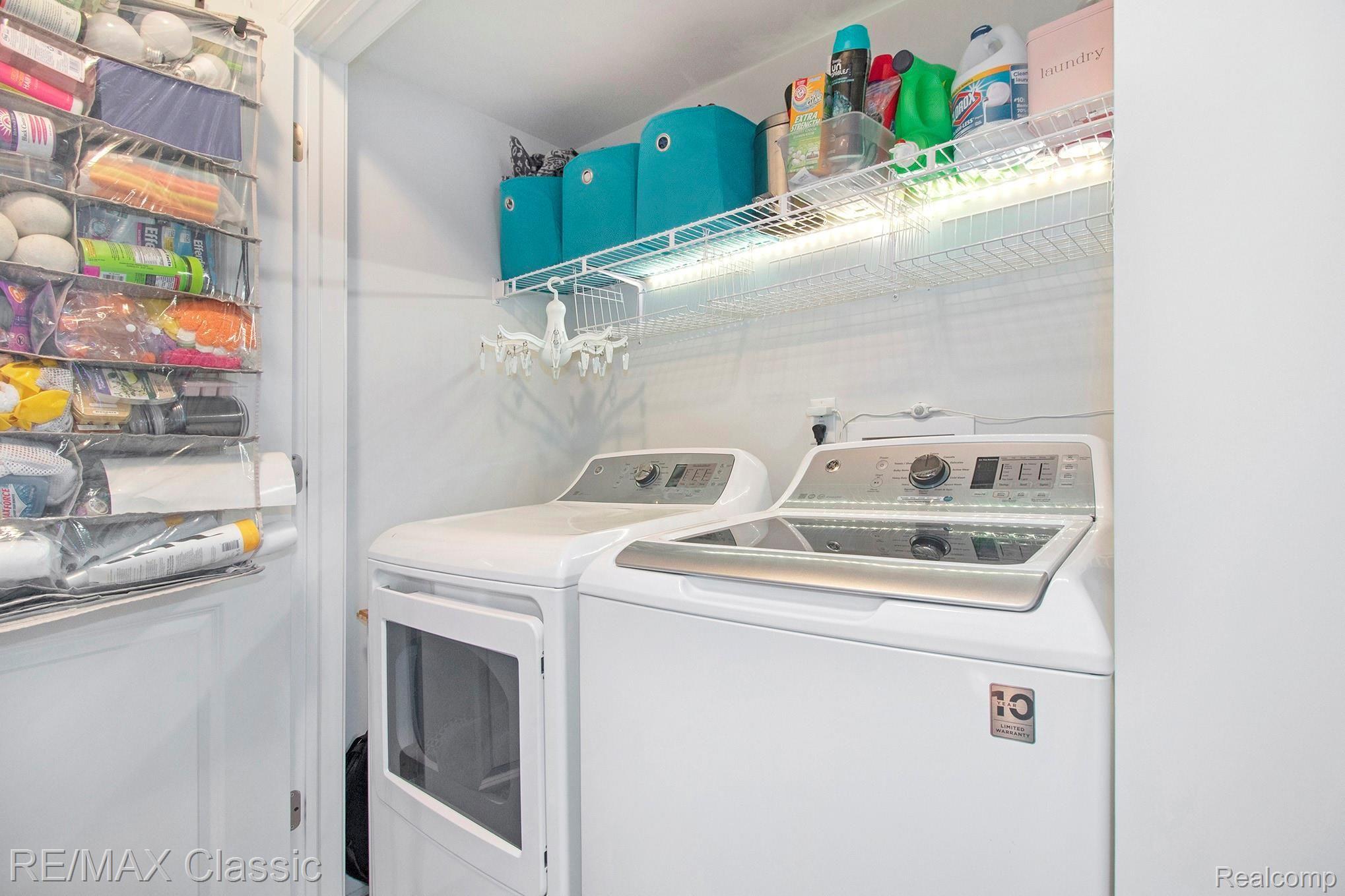 3514 South Rochester Road, Unit 12 Royal Oak, MI 48073 - Photo 20 of 29 Laundry Closet w/full size W and D on level 3 next to bedrooms