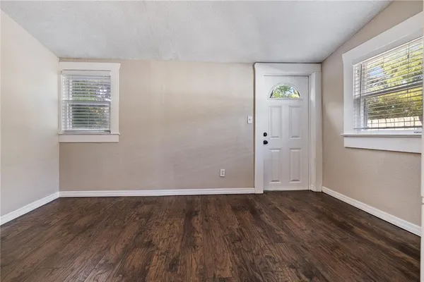 $2,199 | 1209 East Ida Street, Tampa, FL 33603