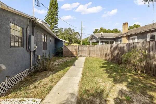 $2,199 | 1209 East Ida Street, Tampa, FL 33603