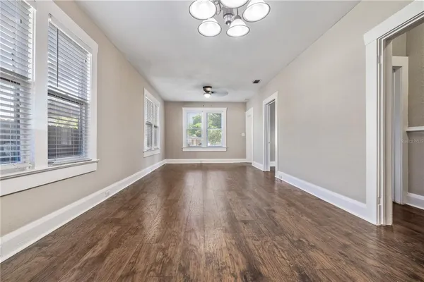 $2,199 | 1209 East Ida Street, Tampa, FL 33603