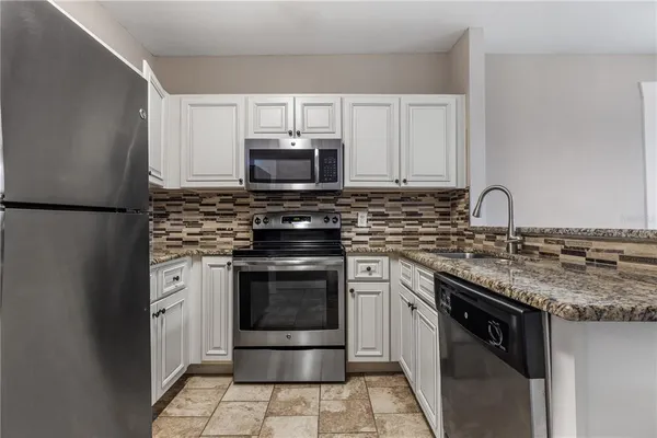 $2,199 | 1209 East Ida Street, Tampa, FL 33603