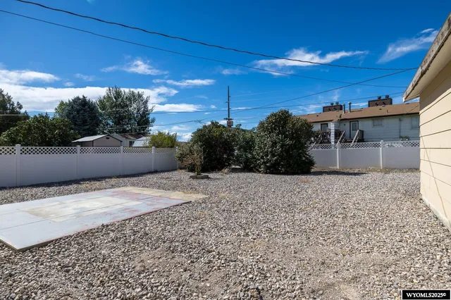 $215,000 | 210 Jolley Avenue, Douglas, WY 82633