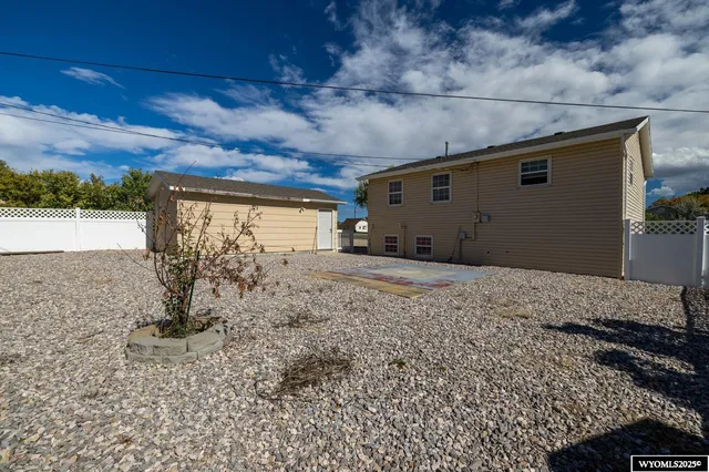 $215,000 | 210 Jolley Avenue, Douglas, WY 82633