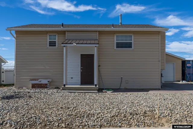 $215,000 | 210 Jolley Avenue, Douglas, WY 82633