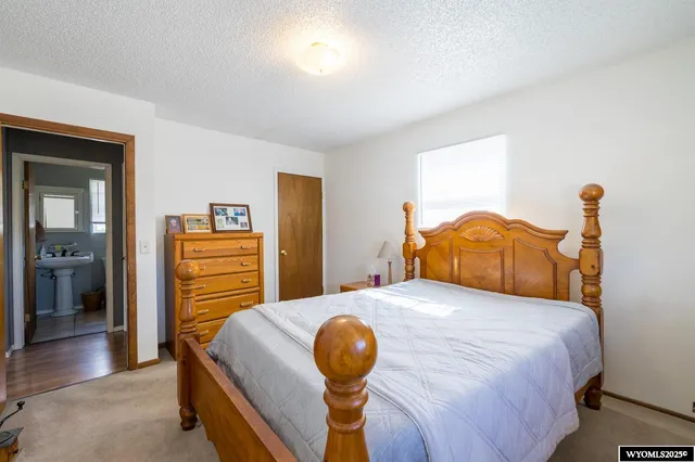 $215,000 | 210 Jolley Avenue, Douglas, WY 82633