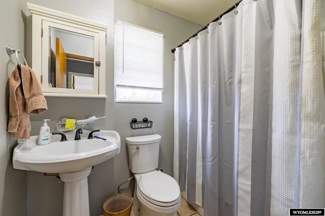 $215,000 | 210 Jolley Avenue, Douglas, WY 82633