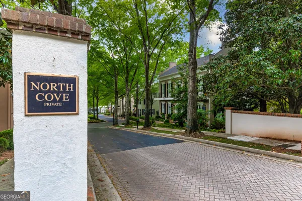 $350,000 | 221 North Cove Drive, Peachtree City, GA 30269
