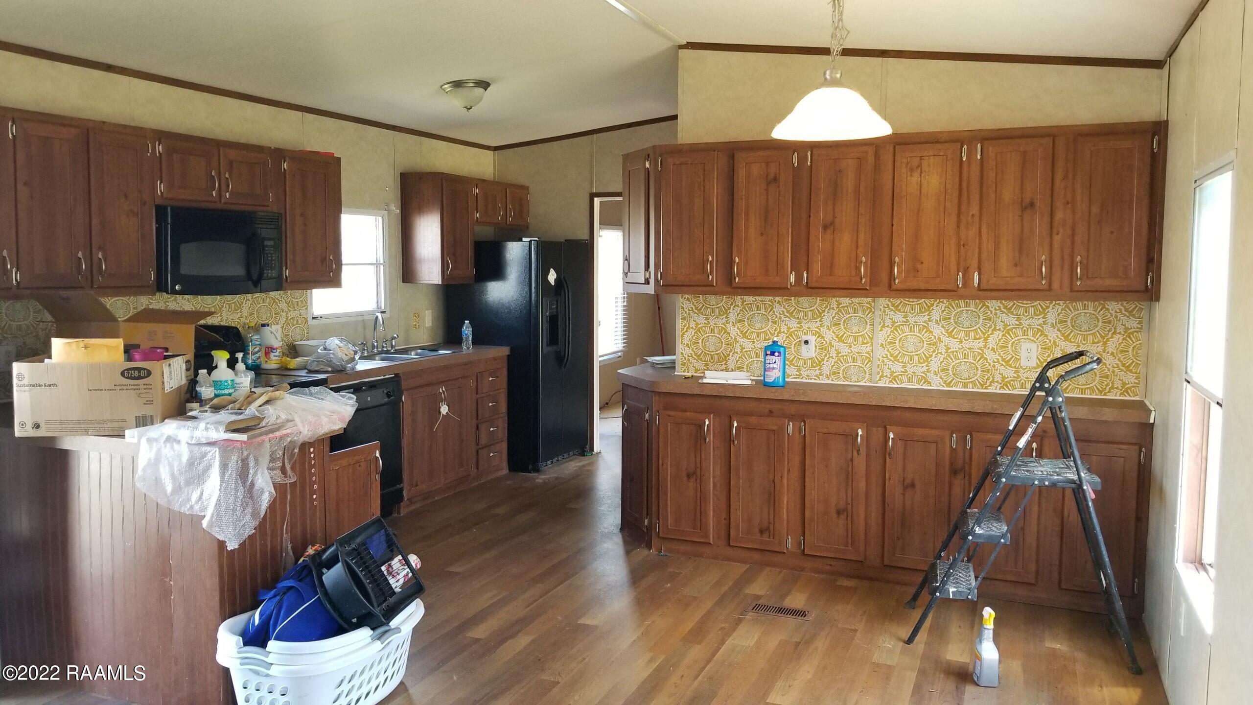 239 J B Road Lafayette, LA 70506 - Photo 3 of 11 Kitchen