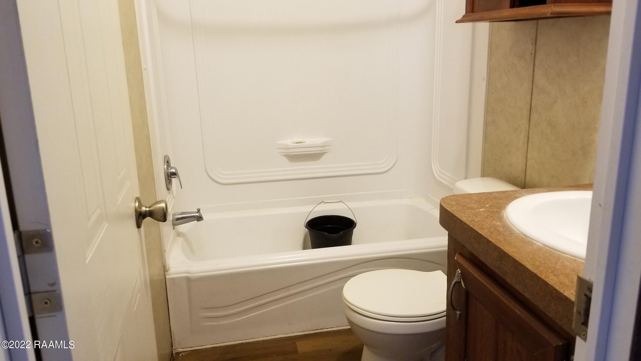 239 J B Road Lafayette, LA 70506 - Photo 6 of 11 Bathroom