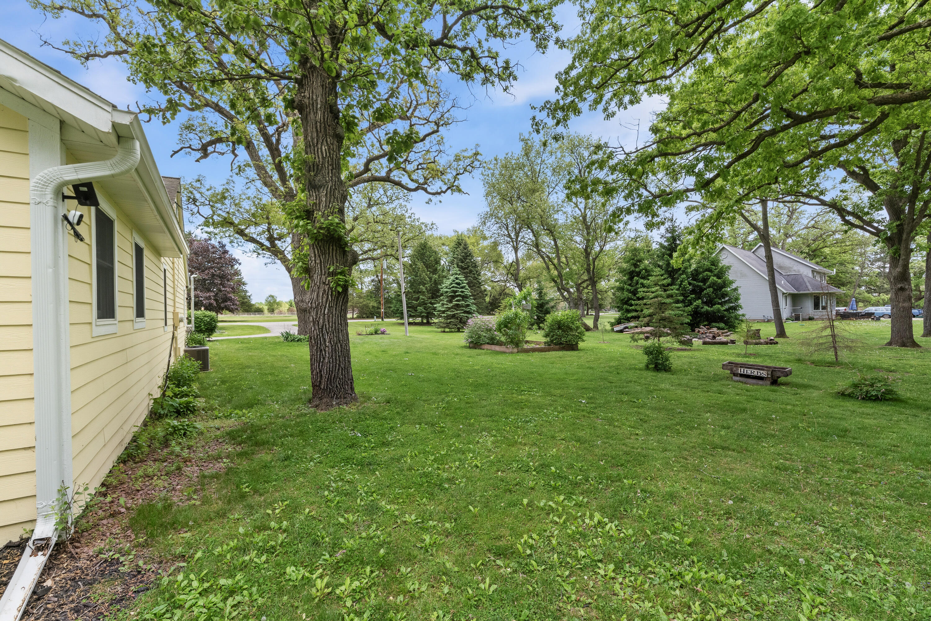 W377S5229 East Pretty Lake Road Ottawa, WI 53118 - Photo 39 of 68 Large Side Yard!