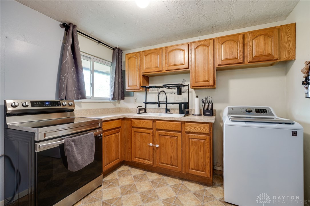 4426 Kitridge Road Dayton, OH 45424 - Photo 16 of 34 Gallery Image 16