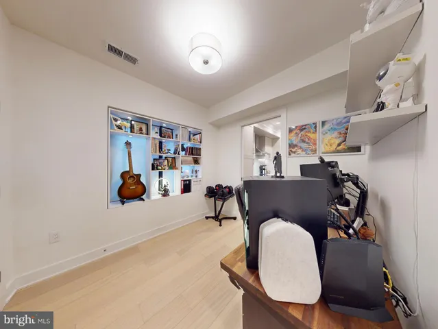 $3,295 | 2642 39th Street Northwest, Unit 2, Washington, DC 20007