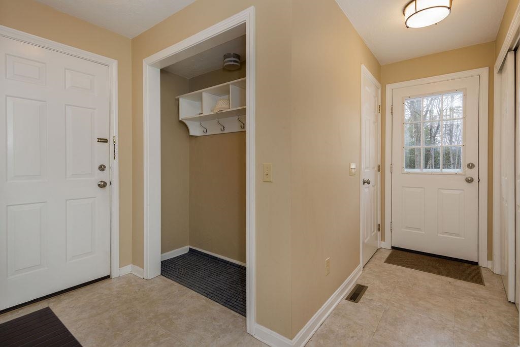 66 Oak Ridge Road Lebanon, NH 03784 - Photo 19 of 59