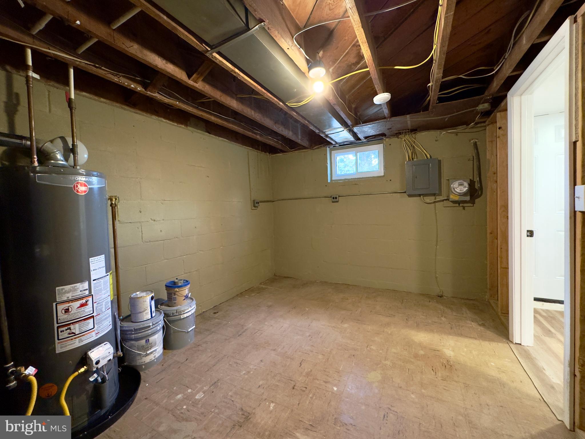 5430 Whitlock Road Baltimore, MD 21229 - Photo 14 of 30 a view of an empty room