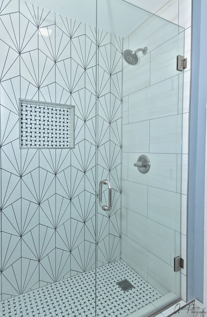 452 Maple Drive Wheeling, IL 60090 - Photo 17 of 30 a bathroom with a shower