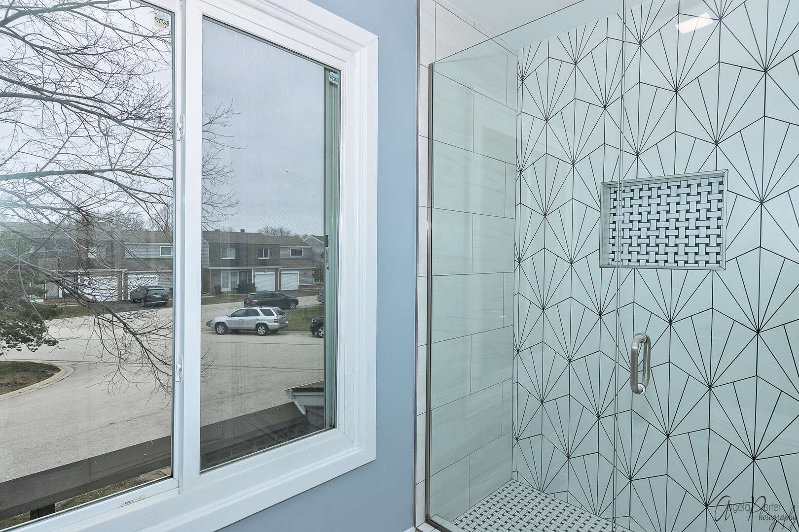 452 Maple Drive Wheeling, IL 60090 - Photo 18 of 30 a bathroom with a shower