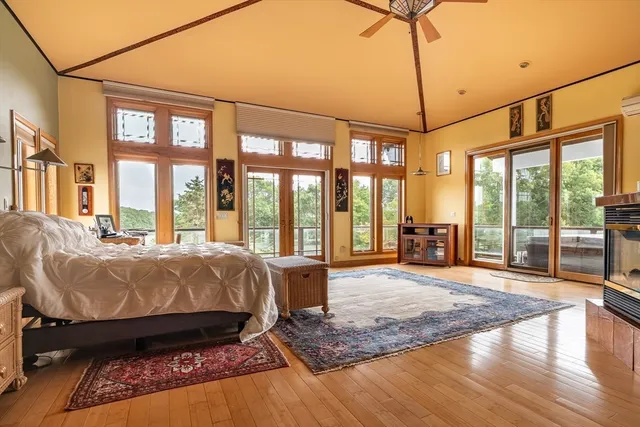 a bath room with a sink