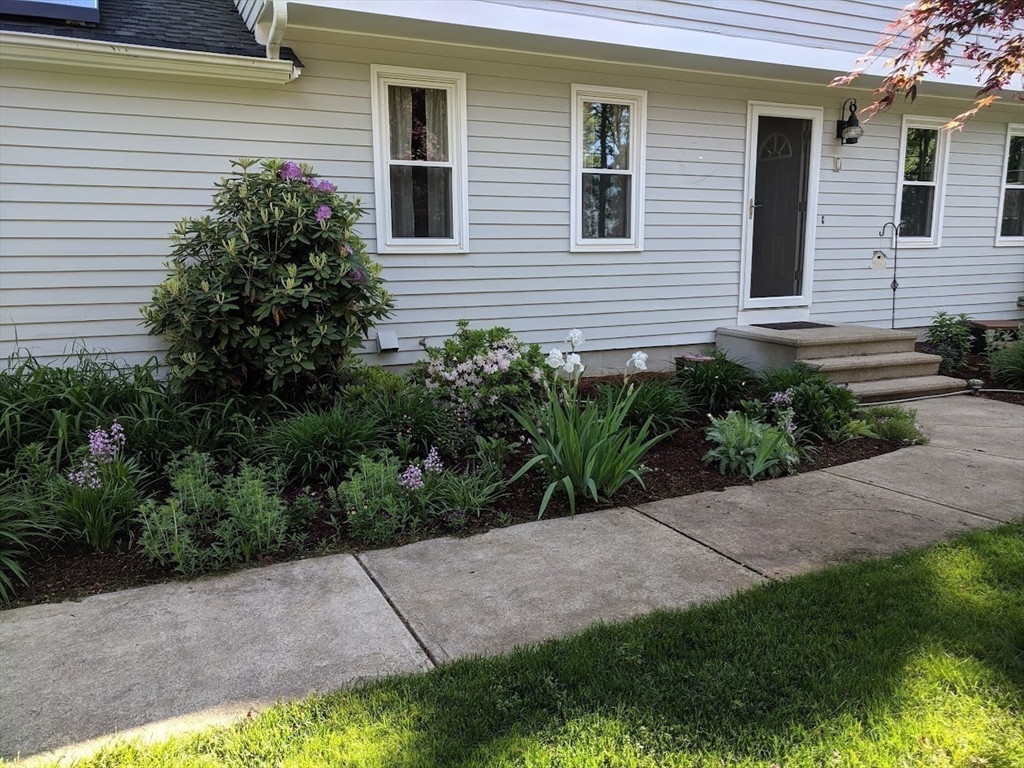 1 Carp Road Milford, MA 01757 - Photo 5 of 40 Gallery Image 5