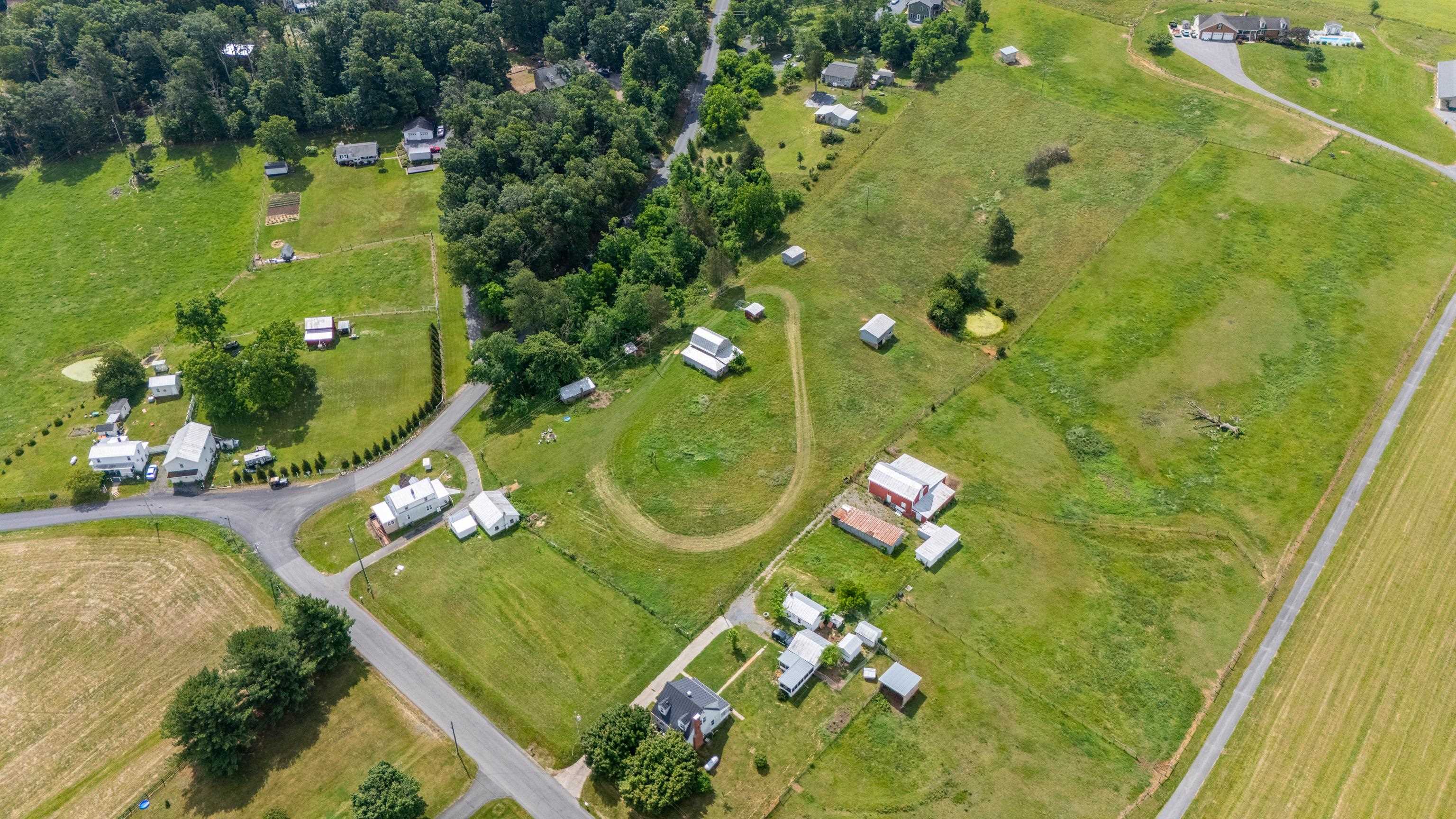 1130 Fellowship Road Harrisonburg, VA 22802 - Photo 4 of 63 Gallery Image 4