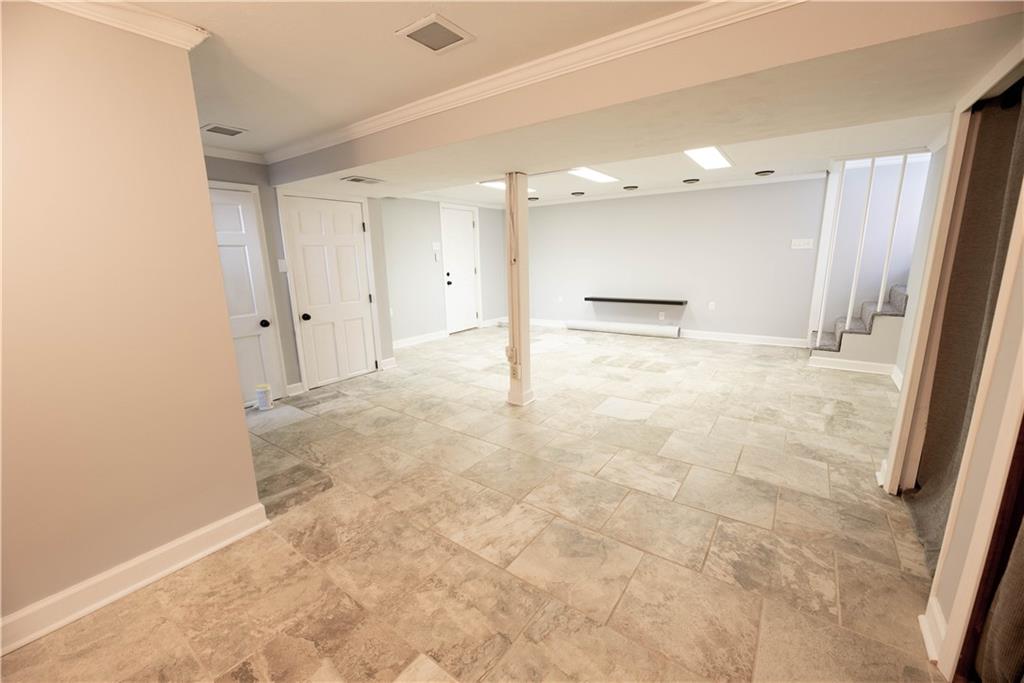 5339 Blossom Road Pittsburgh, PA 15236 - Photo 12 of 14 Gallery Image 12