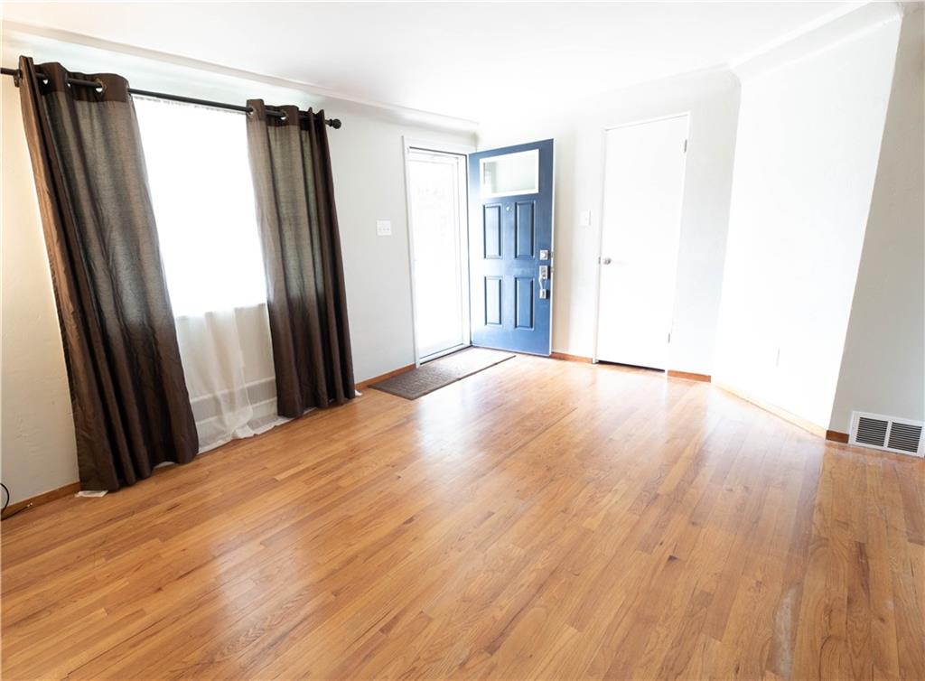5339 Blossom Road Pittsburgh, PA 15236 - Photo 3 of 14 Gallery Image 3