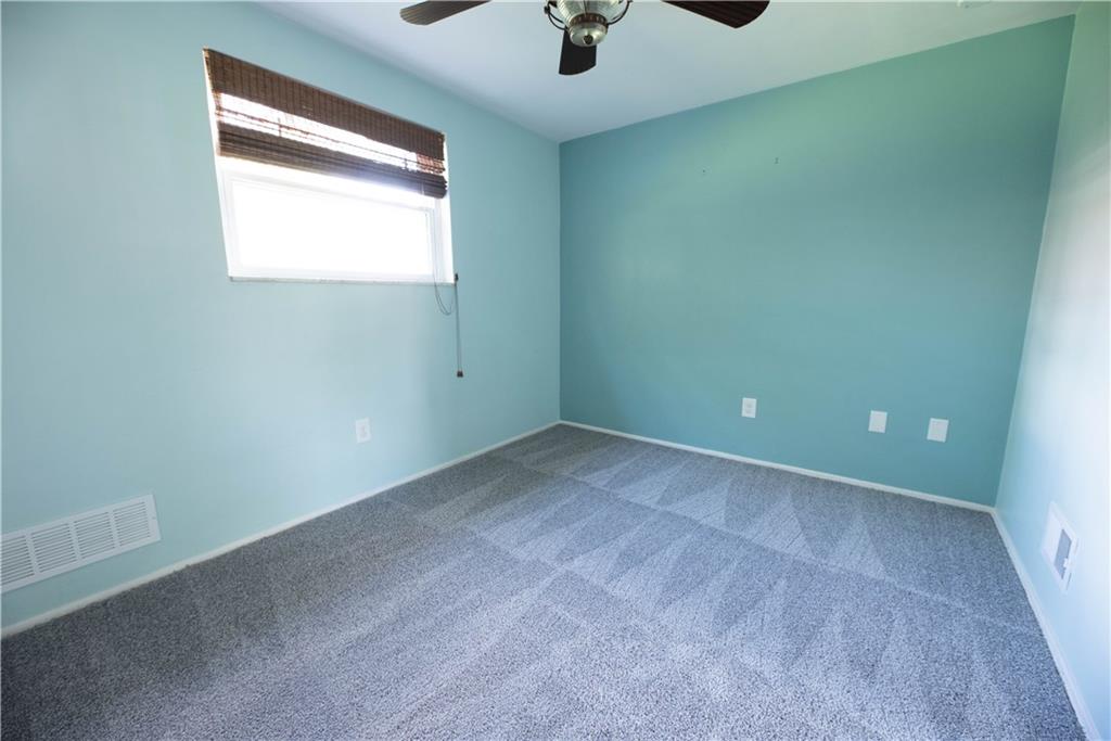 5339 Blossom Road Pittsburgh, PA 15236 - Photo 9 of 14 Gallery Image 9