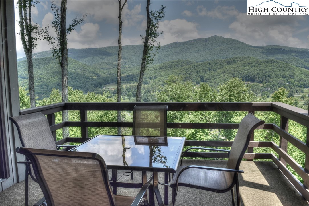 500 Laurel Ridge Lane, Unit B2 Banner Elk, NC 28604 - Photo 3 of 10 Gallery Image 3