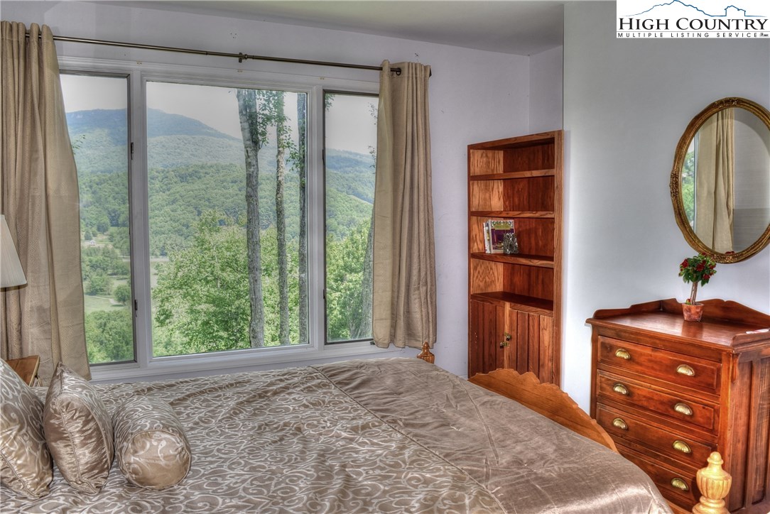 500 Laurel Ridge Lane, Unit B2 Banner Elk, NC 28604 - Photo 5 of 10 Gallery Image 5