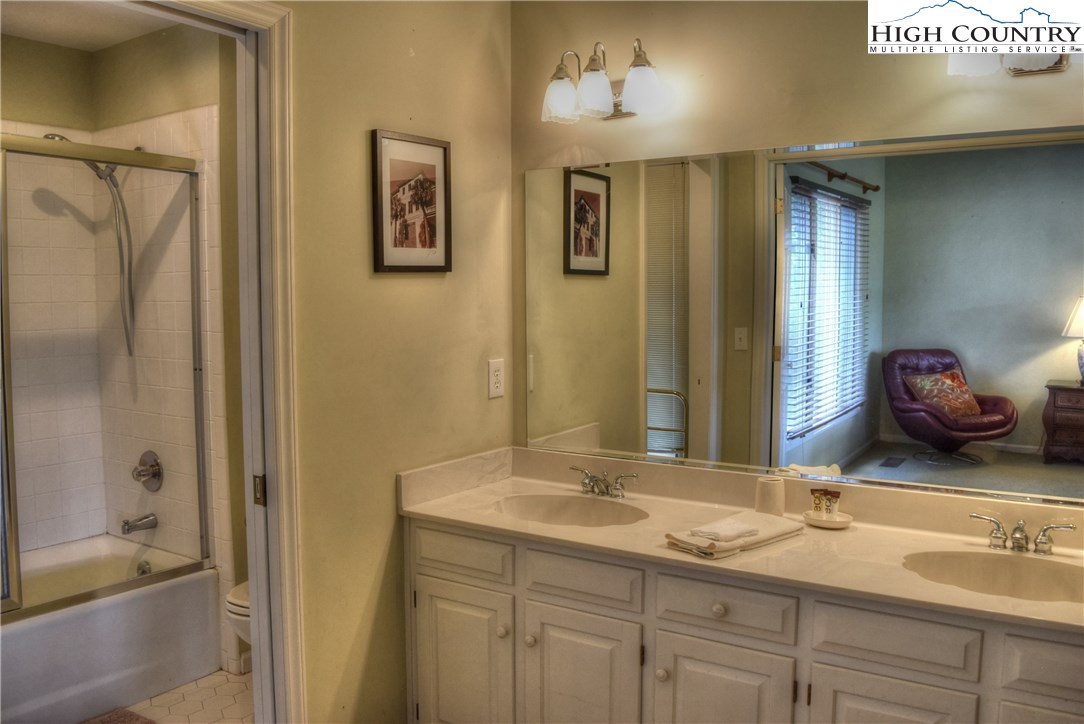500 Laurel Ridge Lane, Unit B2 Banner Elk, NC 28604 - Photo 7 of 10 Gallery Image 7