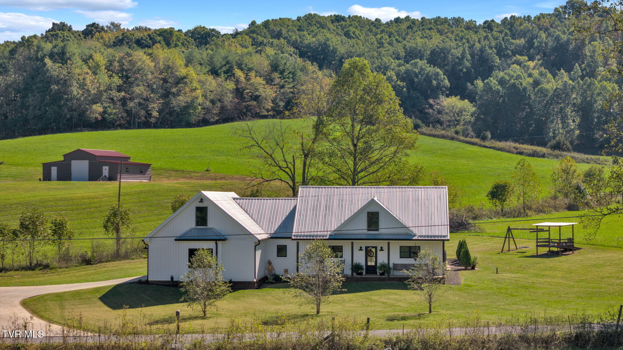 136 Shepherd Road Johnson City, TN 37601 - Photo 2 of 50 7-web-or-mls-DJI_20241011113802_0065_D