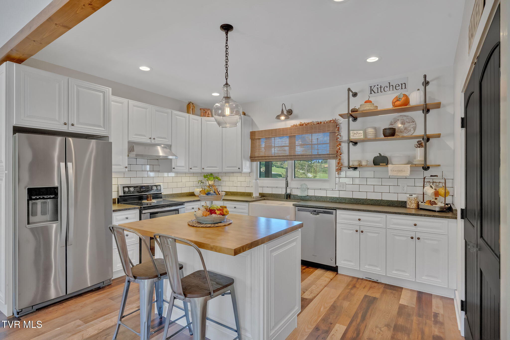 136 Shepherd Road Johnson City, TN 37601 - Photo 7 of 50 24-web-or-mls-DSC05676