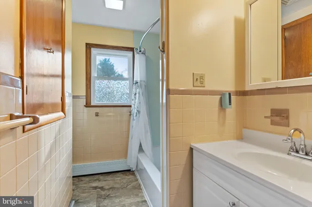 $319,900 | 1243 Hillside Drive, Mechanicsburg, PA 17055