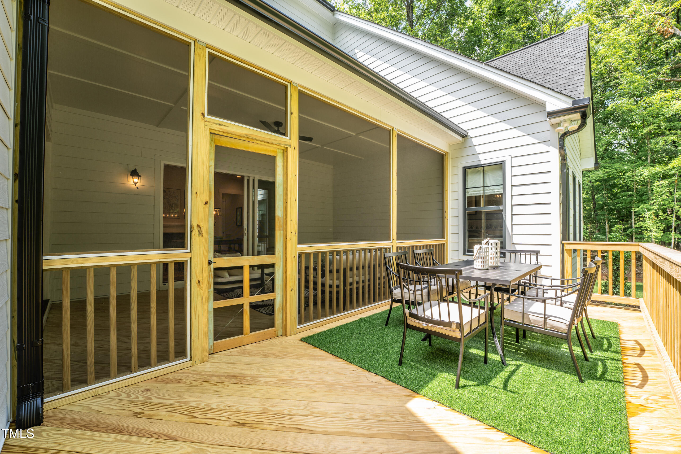 91 Ivy Rdg Road Chapel Hill, NC 27516 - Photo 27 of 68 25. HHHunt Homes Crawford- Deck and scre