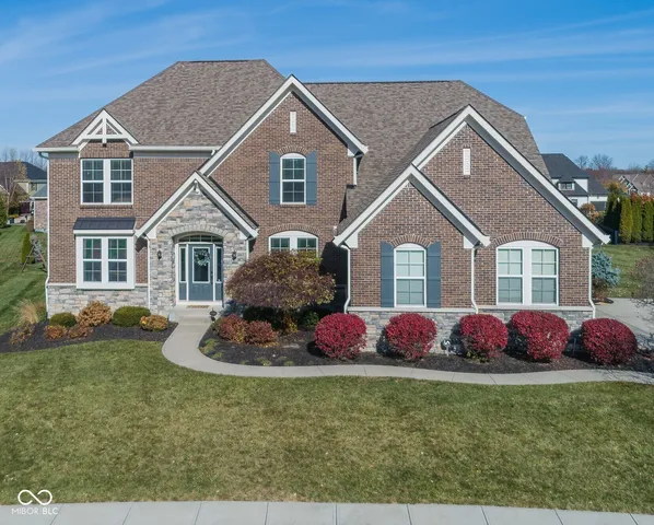 $990,000 | 11504 Willow Bend Drive, Zionsville, IN 46077