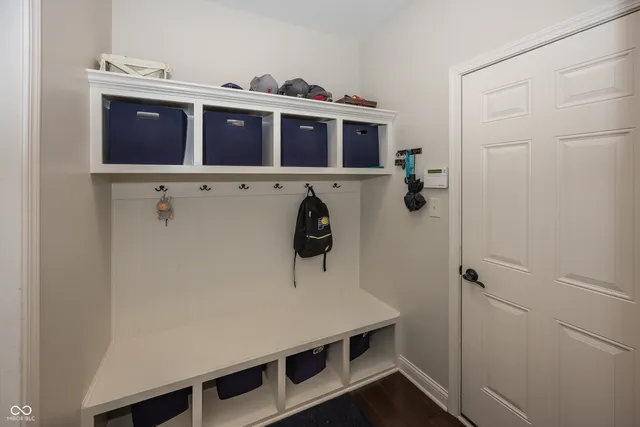 $990,000 | 11504 Willow Bend Drive, Zionsville, IN 46077