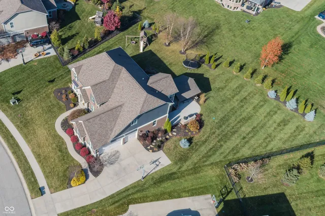 $990,000 | 11504 Willow Bend Drive, Zionsville, IN 46077