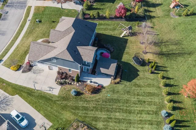 $990,000 | 11504 Willow Bend Drive, Zionsville, IN 46077