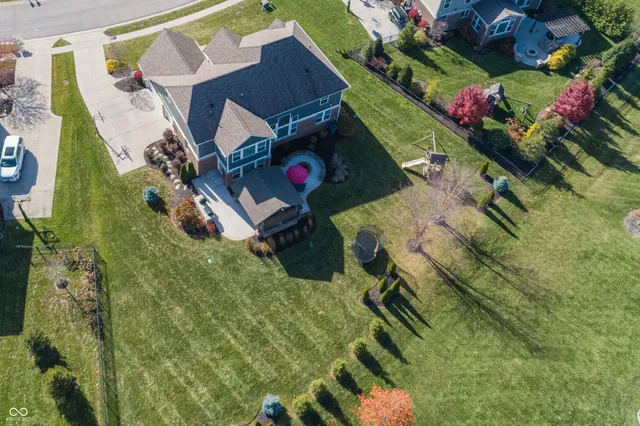 $990,000 | 11504 Willow Bend Drive, Zionsville, IN 46077