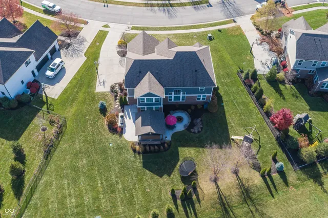 $990,000 | 11504 Willow Bend Drive, Zionsville, IN 46077