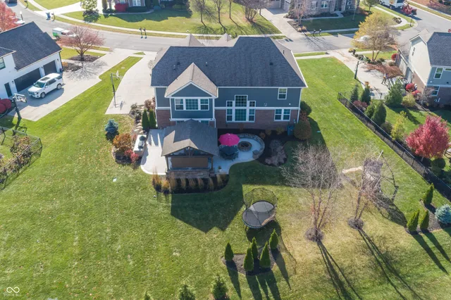 $990,000 | 11504 Willow Bend Drive, Zionsville, IN 46077