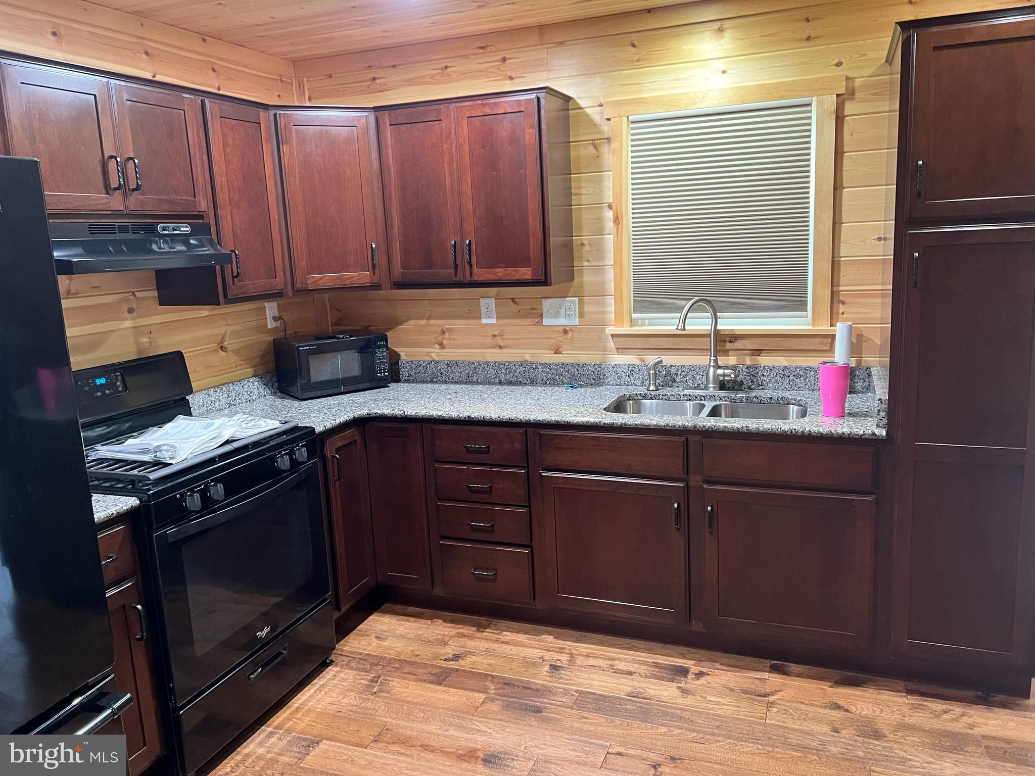 140 McCoy Road Berkeley Springs, WV 25411 - Photo 7 of 35 Hickory Hardwood